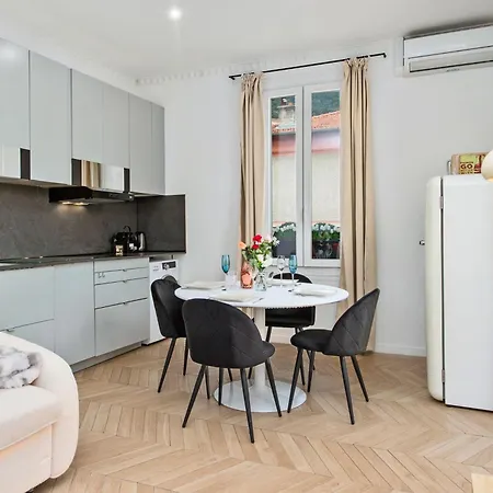 Le Castillon Apartment *