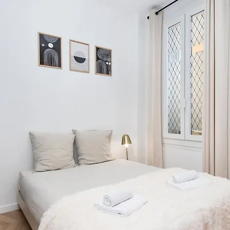 Le Castillon Apartment